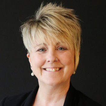 Teri Schneider Headshot